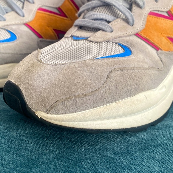 New Balance FIGS 5740 Size 11 Shoes - Picture 4 of 11